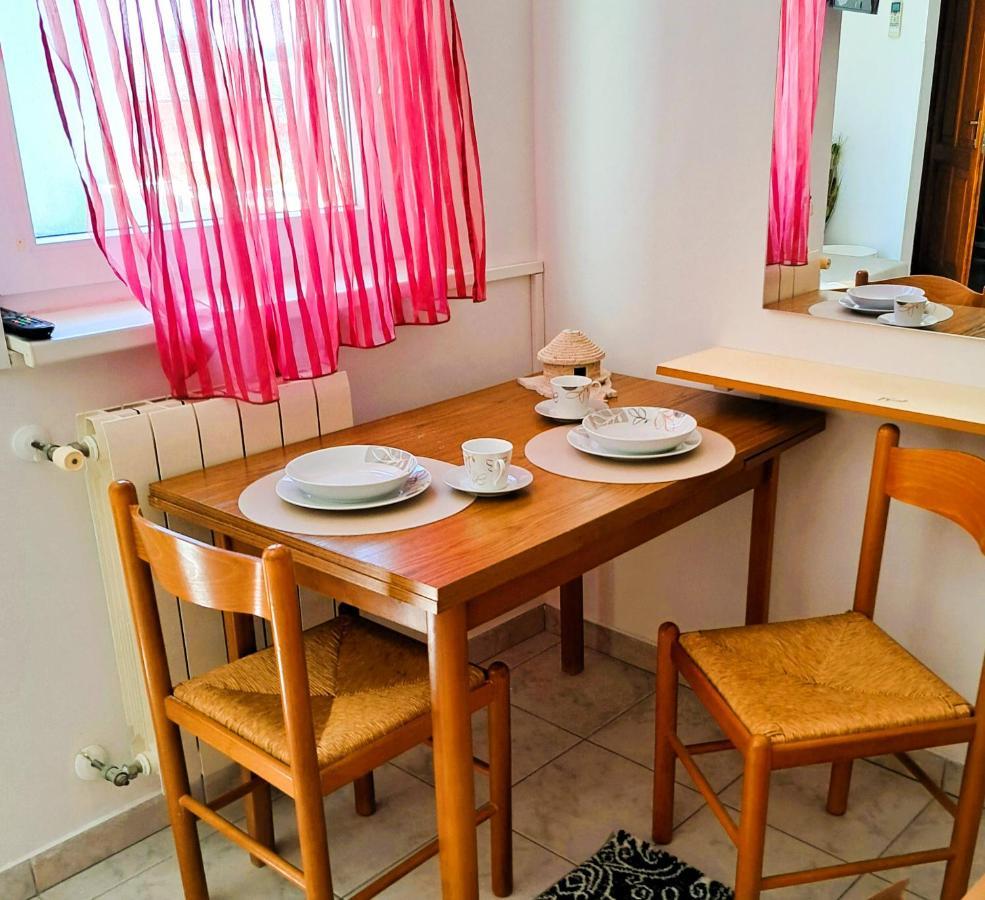 רוביני Studio Apartman Olivera מראה חיצוני תמונה