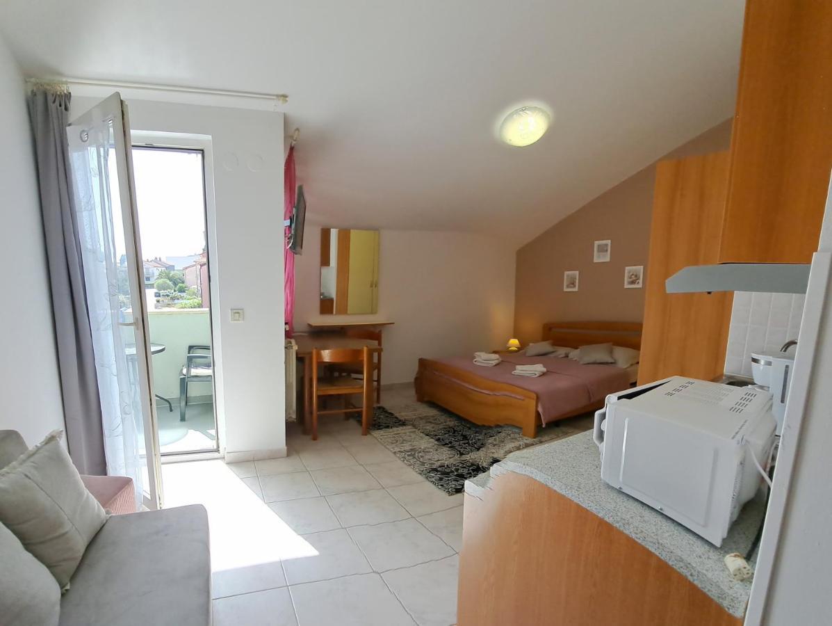 רוביני Studio Apartman Olivera מראה חיצוני תמונה